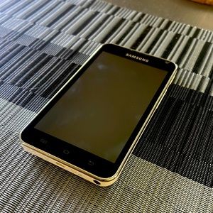 Samsung Galaxy Player 5.0- Fully functional; comes with charging cord